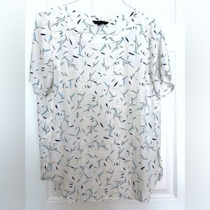 Banana Republic women’s lightweight sheer blouse